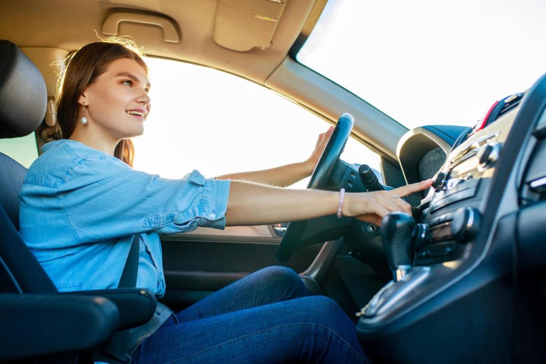découvrez les meilleures offres d'assurance auto 2025 spécialement conçues pour les jeunes conducteurs. profitez de tarifs adaptés et d'une couverture optimale pour prendre la route en toute sérénité.