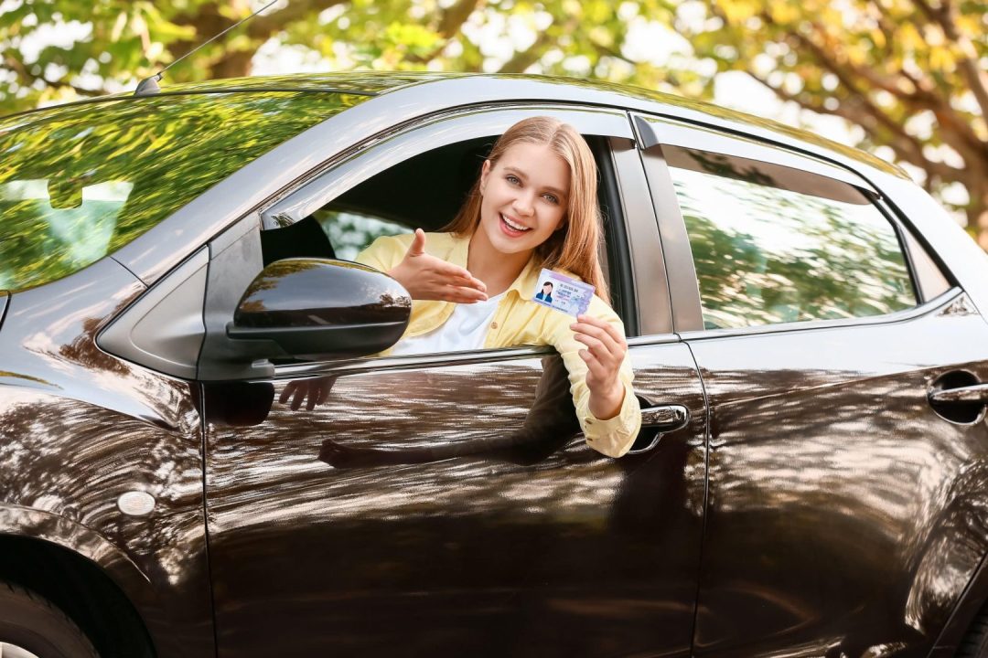 découvrez des offres d'assurance auto adaptées aux jeunes conducteurs, avec des tarifs compétitifs et une couverture complète pour conduire en toute sérénité.