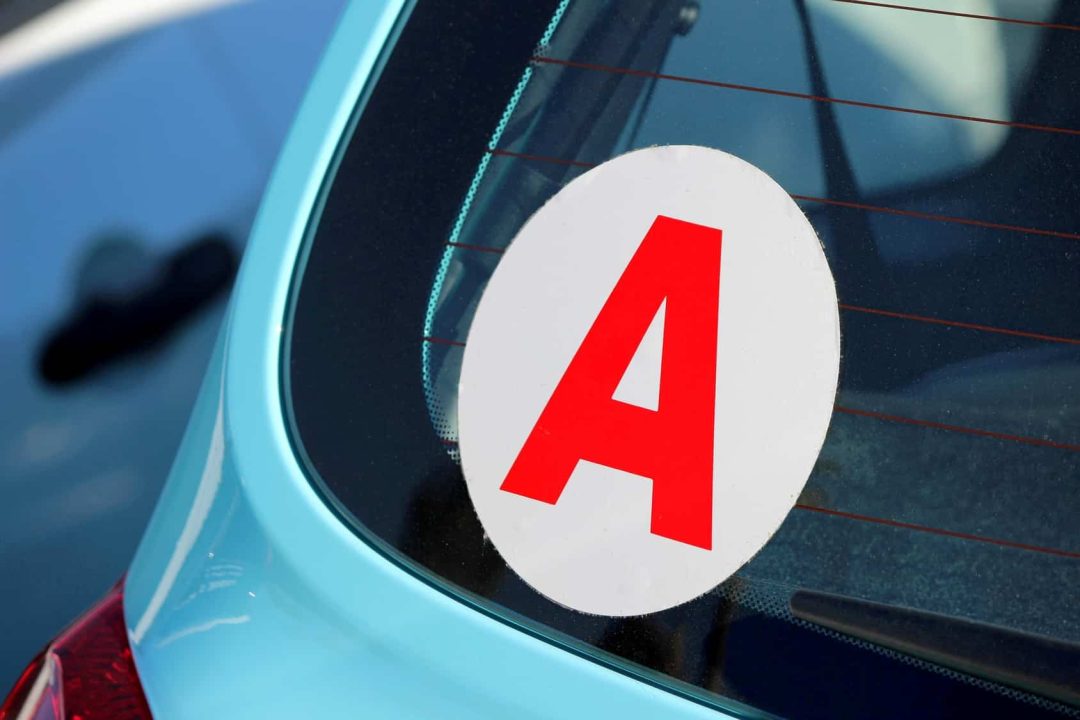 découvrez les modèles d'occasion idéaux pour les jeunes conducteurs, alliant sécurité, économie et fiabilité pour un premier achat serein.