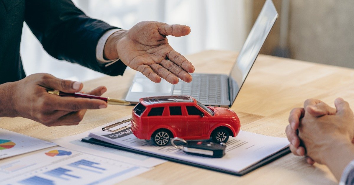 découvrez comment choisir une assurance auto adaptée à vos besoins pour une protection optimale et un budget maîtrisé.