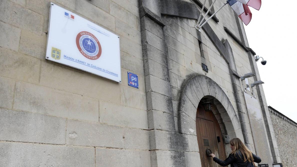 condamnation à une peine de prison pour proxénétisme sur mineures à châlons : faits, contexte et conséquences judiciaires.